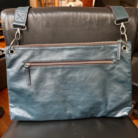 Matt & Nat messenger bag - Picture 3 of 8